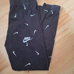 NIKE Girls Leggings/NIKE Leggings with Swoosh Logo all Over .. Price Drop
