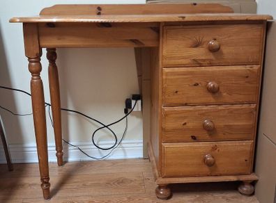 Kids desk - ideal for upcycle