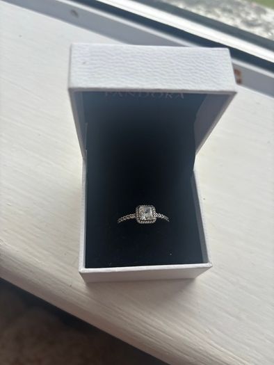 Pandora Square Sparkle Halo Womens Ring Size 60 Brand New