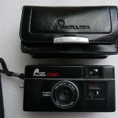 Pocket Fujica 250 film camera with original case