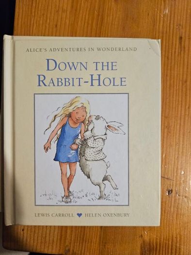 Alice In Wonderland X 21 Minature Hardback Books By Louis Carroll Illustrated By Helen Oxenbury. All In Good Condition.  See Photos For Same.