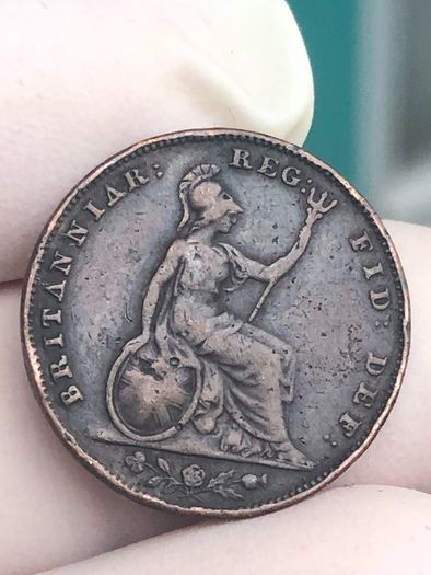 1858 Farthing Victoria x2