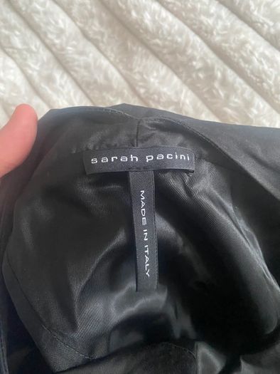 Sarah Pacini black sleeveless dress