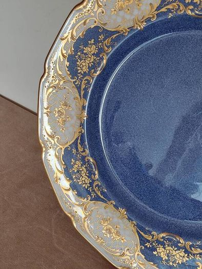 Vintage cabinet plate by Royal Doultot