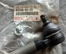 Genuine Toyota Land Cruiser Fj80,end Sub Assy, Tie Rod 45046-69135