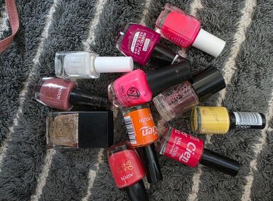 nail polishes