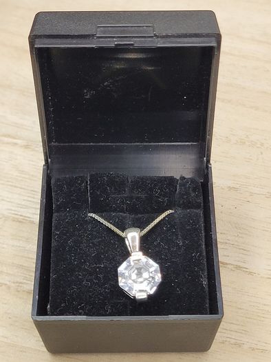 Sterling Silver 925 Box Chain Necklace with Hexagonal Cut Pendant