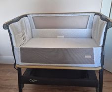 Tutti Bambini CoZee Lite Bedside Crib - Dark Grey & Oak Crib