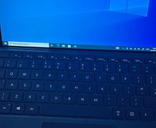 Microsoft Surface Pro 4 silber