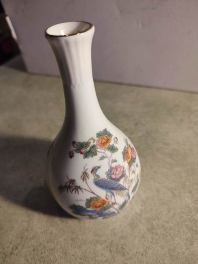 Wedgwood Kutani Crane Bone China Bud Vase Made in England