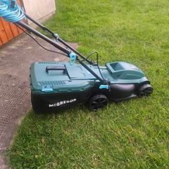electric lawnmower