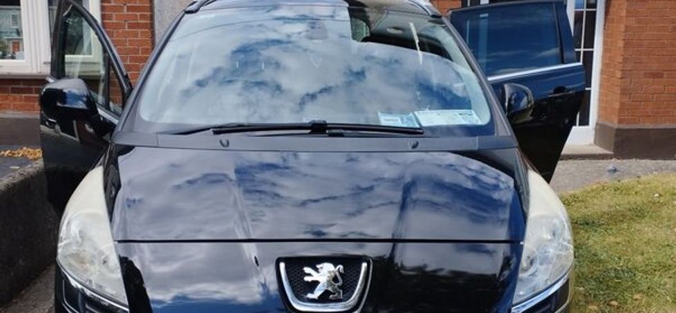 Peugeot 5008 2011