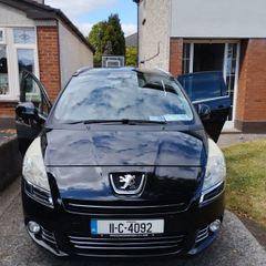 Peugeot 5008 2011