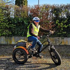 Electric bike ( Cargo Trike style)