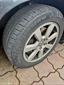 Volvo alloys wheels 215/55/r16