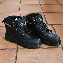 work safety boots.