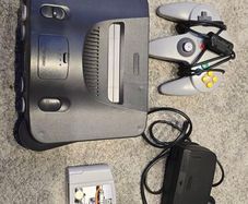 Nintendo 64 Black + Controller + F1 Grand Prix + Few accesories