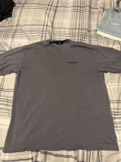 Represent owners club dark grey tee Size S