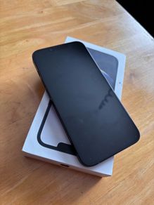 iPhone 16e