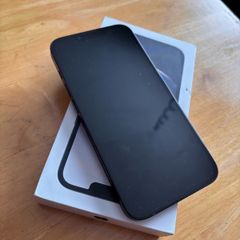 iPhone 16e
