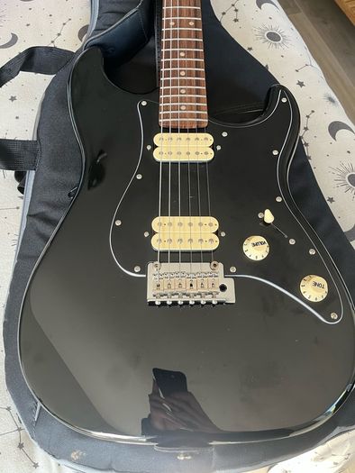 Jet guitars JET JS-400 BKR H Strat