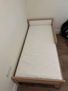 Kid bed with mattress