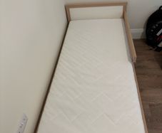 Kid bed with mattress