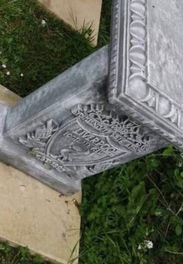 garden bench concrete Liverpool bench very heavy