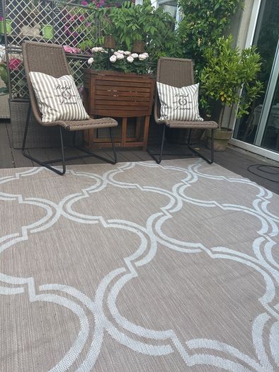 Ex display XXL 320 x 240cm indoor/outdoor rug in oatmeal