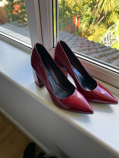 New Graciana ladies dark red leather court shoes