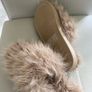 Size 3-4 Slippers Image 3