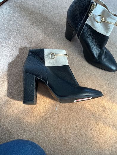 BNWT cream and black ankle Boots 160 retail price reduction