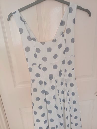 womens dress size M/L