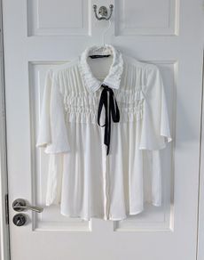 Zara Cream Ruffle Blouse Size Small