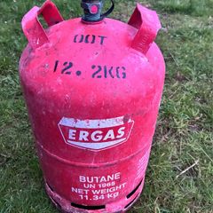 Clean empty gas cylinder