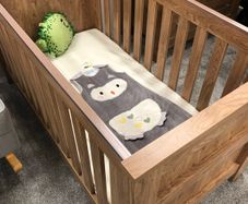 Child's cot / bed