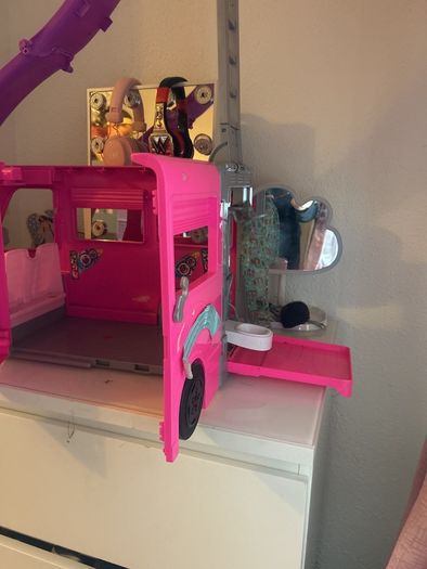 barbie camper van