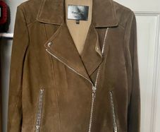 Massimo Dutti suede jacket like new