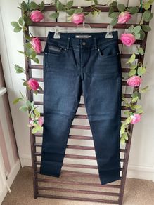 jeans  bnwot Levi Demi curve range size w29 Us 8