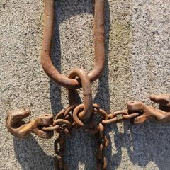 Price Drop ! 16ft lifting chain with top hooks