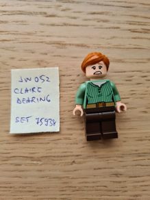 lego jw052 claire dearing, set 75938 jurassic world