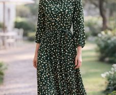 Ladies Long Dress: Size 8-10 / 10-12