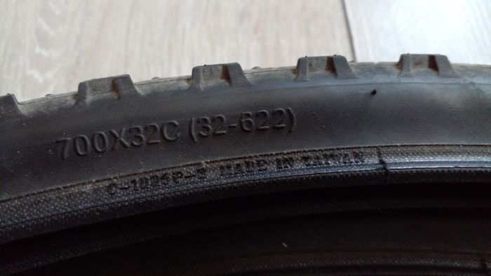 Bicycle tyre