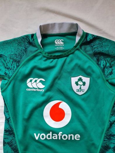 2016-17 Canterbury ireland rugby shirt Size 10 years Pit to pit 15" green in like new condition