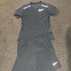 Grey Nike miler set