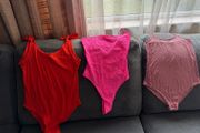 3 Bodysuits, size S