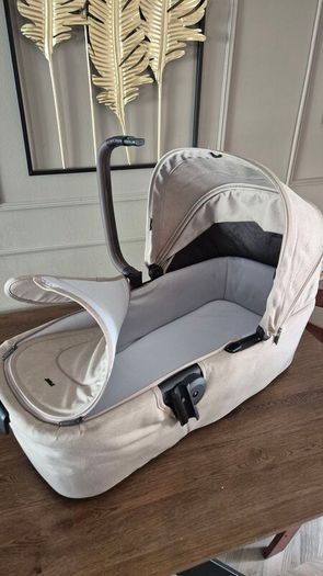 Joolz Aer+ cot Sandy Taupe