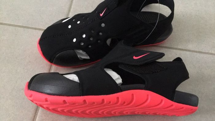 Girl's Nike Sunray Protect sandals