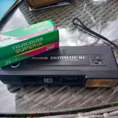Vintage Kodak Ektralite 10 camera, with film, D18 post 8e