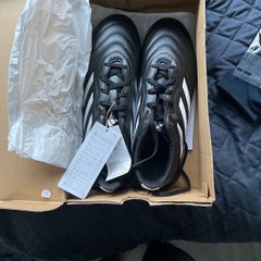 Adidas Football boot never used with box  size uk 8
